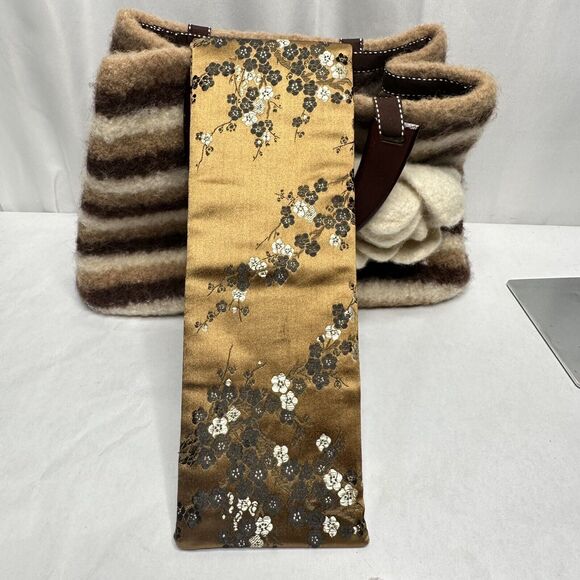 Artisan Wool Handbag Purse Removable Flowers pins Wooden handle Cottage artsy - Picture 7 of 16